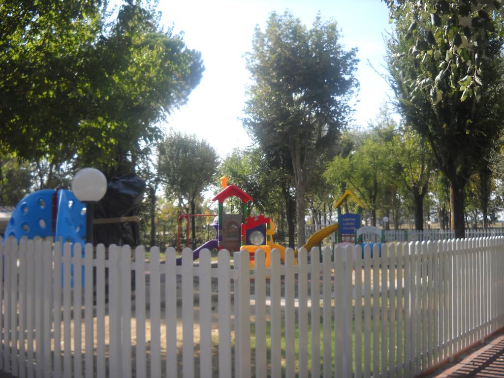 Happy Camp Mobile Homes In Camping Laguna Village Caorle Exterior foto