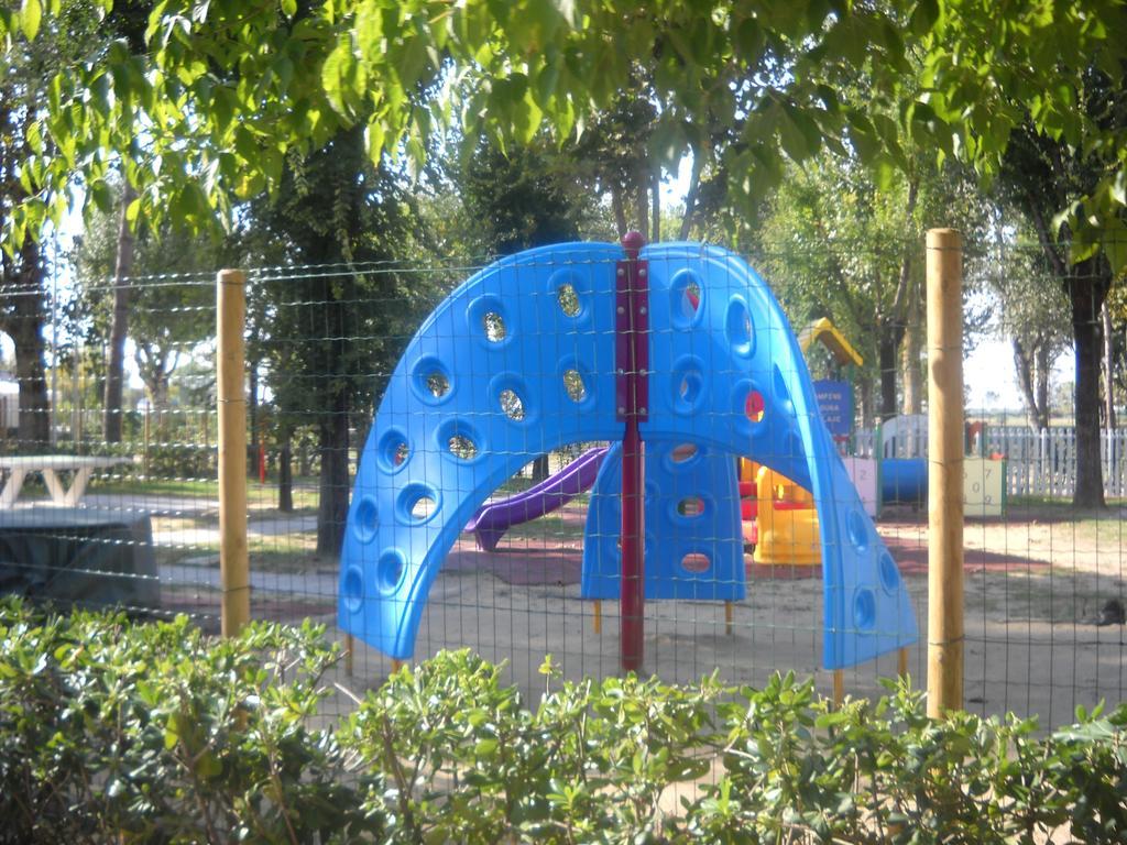 Happy Camp Mobile Homes In Camping Laguna Village Caorle Exterior foto